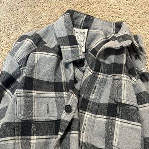 Thick button down shirt, size medium, grayers